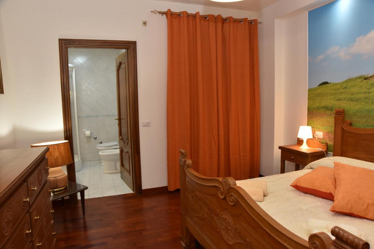 B&B Le Due Isole Νουόρο Εξωτερικό φωτογραφία