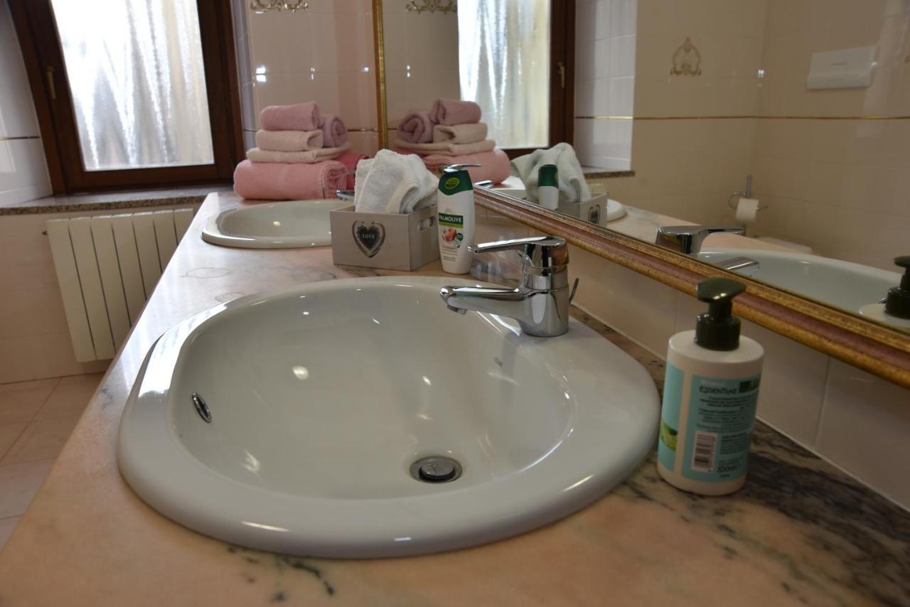 B&B Le Due Isole Νουόρο Εξωτερικό φωτογραφία